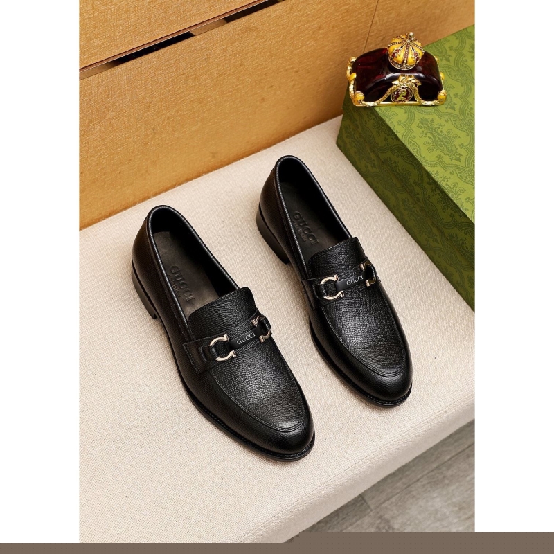 G*u*i leather shoes